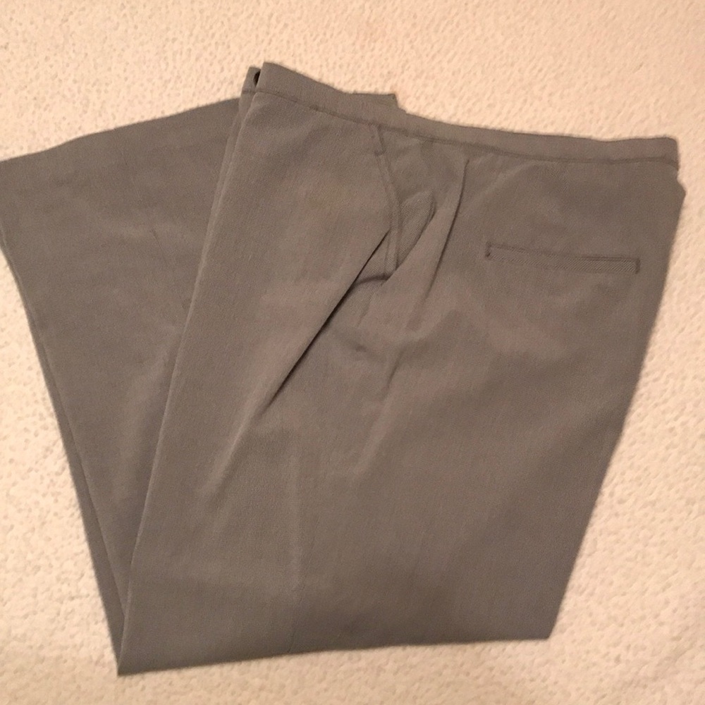 Black and white dress pants, 16P